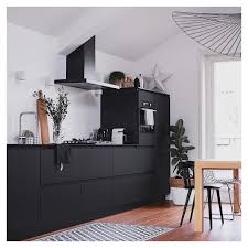 Ette Cuisine Une Petite Merveille De Design Aux Lignes Si Graphiques Nichee Sous Les Toits De Ma Maison Neerlandaise Je L Aim Home Sweet Home House Design