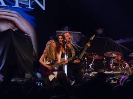 Hierdoor komt hij weinig via radio en televisie onder de publieke aandacht. About Charlotte Wessels Dutch Singer 1987 Biography Facts Career Wiki Life
