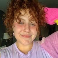 Carly Renner's Instagram, Twitter & Facebook