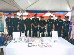 Bukit aman police headquarters jalan bukit aman, tasik perdana, 50480 kuala lumpur. Balai Polis Salak Selatan Kuala Lumpur Home Facebook