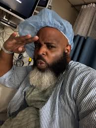 Surgery finna be HELLA LONG TODAY! So let me take these Obligatory, “I'm  not really nervous” Jawns; knowing damn well it's about to go down!!  👀🤪🤪🤪 Currently in good mood!! YET HUNGRY