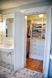 Create A New Look For Your Room With These Closet Door Ideas And Design Ikea Modern Closet Layout Small Master Bathroom Closet Remodel