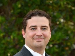 Associate Attorney Luther Easley