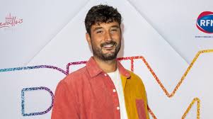 Elle a assisté à l'élimination de benoit paire et a rencontré des adolescents invités par bnp paris. Photo Jeremy Frerot Presente Son Pere La Ressemblance Est Frappante Voici