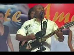Nas redes sociais, a equipe do artista confirmou a sua morte. Cantor Gospel E Ex Olodum Irmao Lazaro Morre Vitima Da Covid 19
