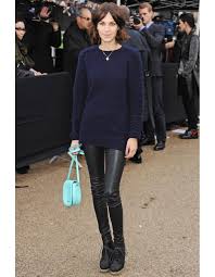 Comment Porter Le Pantalon En Cuir Nos Inspirations Pour Savoir Comment Porter Le Pantalon En Cuir Elle Pantalon Cuir Vestimentaire Comment Porter