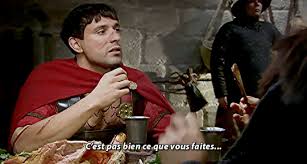 Voir plus d'idées sur le thème kaamelott, citations kaamelott, serie kaamelott. Gif Kaamelott Karadoc Kaamelott Dramedie Le Forum De Seriesaddict The Best Gifs Are On Giphy Brittani Libby