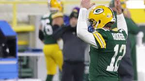 The los angeles rams take on the green bay packers for a divisional round playoff game at lambeau field. J Kbui Jdehu M