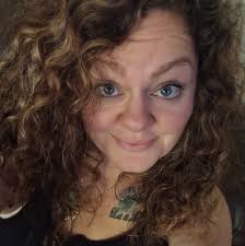 What are good firewood options for a fireplace?