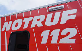 Ein schwerverletzter nach unfall im chempark ihre meinung zum thema ist gefragt A 3 Porsche Zwischen Sattelschleppern Eingeklemmt Radio Berg