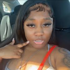 how many people did they allow in the room when you gave birth ?