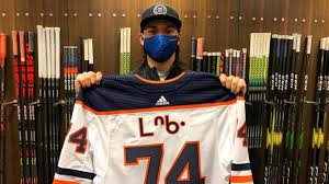His first firearm, the pocket rifle was developed in 1836, and his first patent was granted in 1837. Edmonton Oiler Ethan Bear Honours His Cree Heritage With Special Hockey Jersey Huffpost Canada News