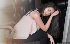 Check spelling or type a new query. Biodata Ranty Maria Agama Keluarga Pacar Dan Perjalanan Karir