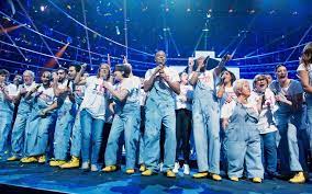Les enfoirés (french for the tossers), is the name given to the singers and performers in the yearly charity concert for the restaurants du cœur (les restos du cœur). Les Enfoires Kendji Girac Kylian Mbappe Ce Que Vous Verrez Ce Vendredi Soir Le Parisien