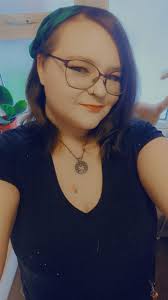 What are some resources and recommendations for veiling religiously as a  pagan?