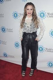 The birkenstock milano now comes in an elegant leather version. Alyssa Milano Leather Style Trends Leather Celebrities