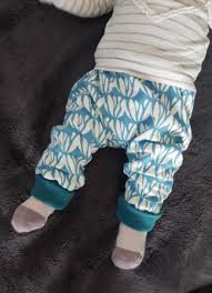 Freebook latzhose tristan, eine pumpig geschnittene latzhose in den größen 56 bis 104. Schnittmuster Fur Babys Und Kinder Getaggt Hosen Einzigartig Shop