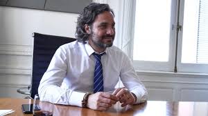 Acompañamos las actividades de los ministerios y las políticas de gobierno, y nos encargamos de la comunicación con los medios, los ciudadanos y el congreso nacional. Santiago Cafiero Nos Critican Porque Somos Peronistas