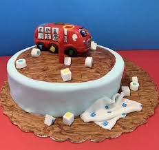 Torta Bus Giocattoli Le Torte Di Camilla Jesholt Buffatti Torte Dolci