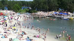 Er is bijna te veel om op te noemen. Beekse Bergen Twitterren Met Dit Geweldige Weer Is Een Bezoekje Aan Speelland Zeker De Moeite Waard Lekker Zwemmen Van De Glijbaan Roetsjen Of Genieten Van De Zon Https T Co Q6kkck2hdo