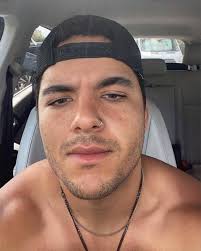 22 and still looking like a burnt chicken nugget Ft. Some LA memories