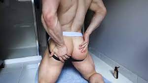 Guy muscle showing his big ass | xHamster