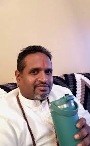 HYMNS TO THE MYSTIC FIRE SRI AUROBINDO Mandal One PARUCHCHHEPA DAIVODASI  Sukta 127 3. Many things illumining with his wid-shining energy he becomes  one who cleaves through those who would hurt us,