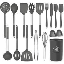 There are different types of measuring cups those are liquid measuring cups and dry ingredient measuring cups. Top 10 Best Cooking Set With Holder Tools 2020 Bestgamingpro