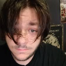 Hi guys. 45 single. Live in illinois. Looking to chat with chasers and  possibly strike something up.