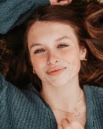 Ashley Seibel's Instagram, Twitter & Facebook