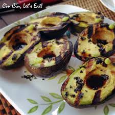 Grilled avocado bowls make an amazing vegetarian meal or you can pair the bowl with some okay, but really, if you're an avocado fan, you need grilled avocados in your life… preferably with grilled. Grilled Avocado Recipe Cin Cin Let S Eat