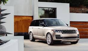Pemenang anugerah rekaan kereta terbaik tahunan pada world car award 2018 velar mempunyai reka bentuk garis luaran yang menawan dan. Range Rover Svautobiography Suv Mewah Atau Banglo Bergerak Careta
