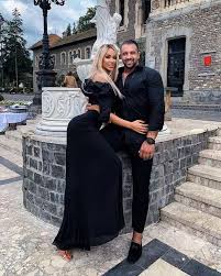 Artista spune că nu vrea să mai aibă nimic cu el și că își dorește doar să obțină divorțul cât mai repede. Bianca Dragusanu Si Alex Bodi 7 Unica Ro