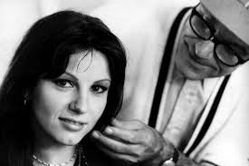 He is considered a founder of the italian songwriter tradition. Stefania Sandrelli E L Amore Per Gino Paoli Avevo 15 Anni