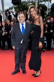 Didier bourdon est à l'affiche de la comédie sortie en 2015. Didier Bourdon Amoureux De La Belle Marie Sandra Leur Histoire D Amour Un Brin Mystique Le Diaporama Purepeople