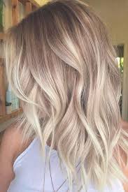 Wir haben unsere beliebtesten farbtöne für lange blonde frisuren zusammengestellt Frisuren Mittellang Blond Dunnes Haar Frisuren Balayage Frisur Aschblondes Haar
