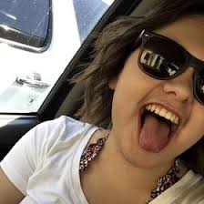 Elizabeth Verburg's Instagram, Twitter & Facebook