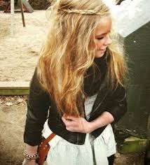 Muppet And Co A Subtle Braid Braided Hairstyles Hair Styles Long Hair Styles