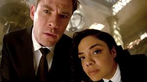 Endgame, chris hemsworth and tessa thompson had shot several kissing. Chris Hemsworth And Tessa Thompson Team Up In The Crackling Men In Black International Trailer Gq