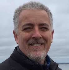 This is one of the few clips I've seen that simplify EUV in laymen's terms  so well. The next generation of EUV is even more amazing, looking forward  to seeing the first