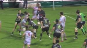 Un plaquage très efficace puisqu'il amènera au deuxième essai du lou. Video Pro D2 Le Plaquage Tres Haut Sur Sebastien Chabal Et La Belle Victoire De Lyon A Pau Le Rugbynistere