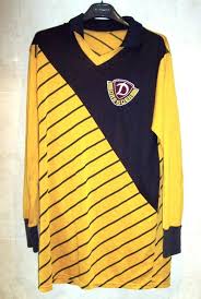 Paderborn seal fairytale promotion to bundesliga. Dynamo Dresden Home Baju Bolasepak 1988 1989