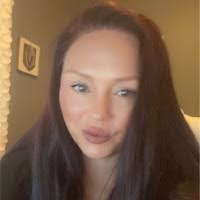 Debra Roman's Instagram, Twitter & Facebook