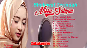 Menyenangkan sekali dapat bersolawat dengan lantunan nada yang indah. Sabyan Songs Mp3 Download