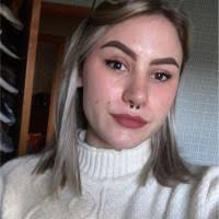 Collette Bradshaw's Instagram, Twitter & Facebook