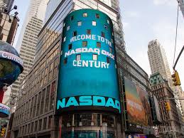 Snapex was on the iconic nasdaq building at times square, new york! Nasdaq Stock Market Temporarily Shuts Down After Glitch Freezes Trading Update The Verge