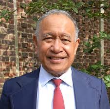 Tom Tenney's Instagram, Twitter & Facebook