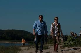 Nick è al bar a lavorare insieme alla gemella go, amy è a casa a preparare la tradizionale caccia al tesoro per il suo maritino, infarcita d'indizi romantici che ripercorrono l'anno d'amore appena trascorso. Gone Girl L Amore Bugiardo 2014 Di D Fincher Recensione Quinlan It