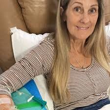 Laurie Grissom's Instagram, Twitter & Facebook