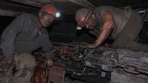 Шахтарі з червонограду мітингують під кабміном. Volinski Shahtari Strajkuyut Pid Zemleyu